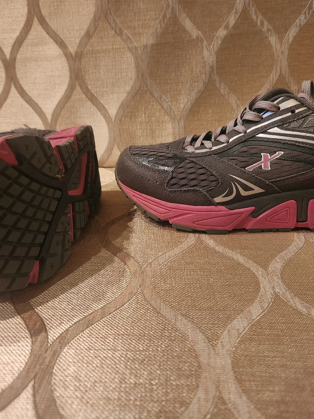 Women’s Gray Athletic Sneakers with Pink Accents — Comfort Run WIDE width